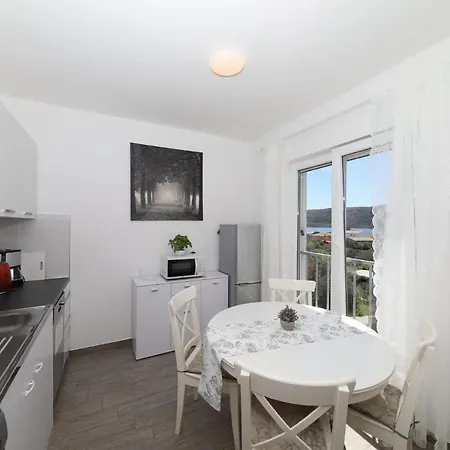 Apartman Uvala * Poljica (Trogir)