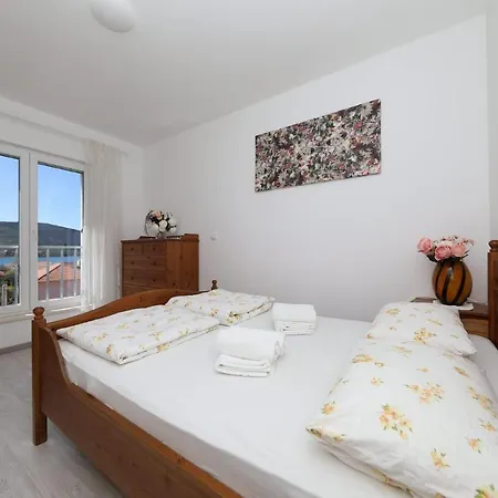 Apartman Uvala Appartamento *